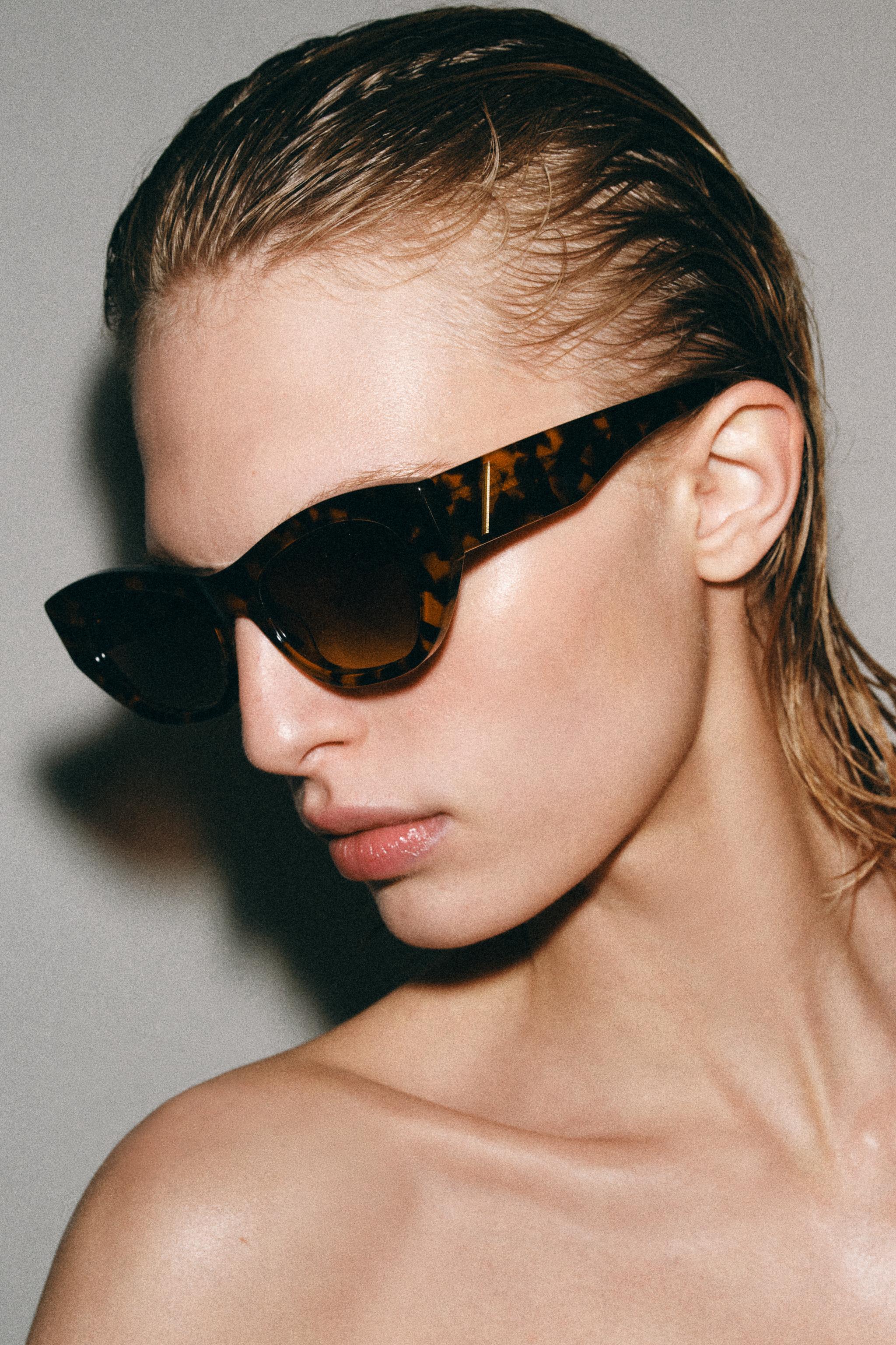 CAT EYE SUNGLASSES